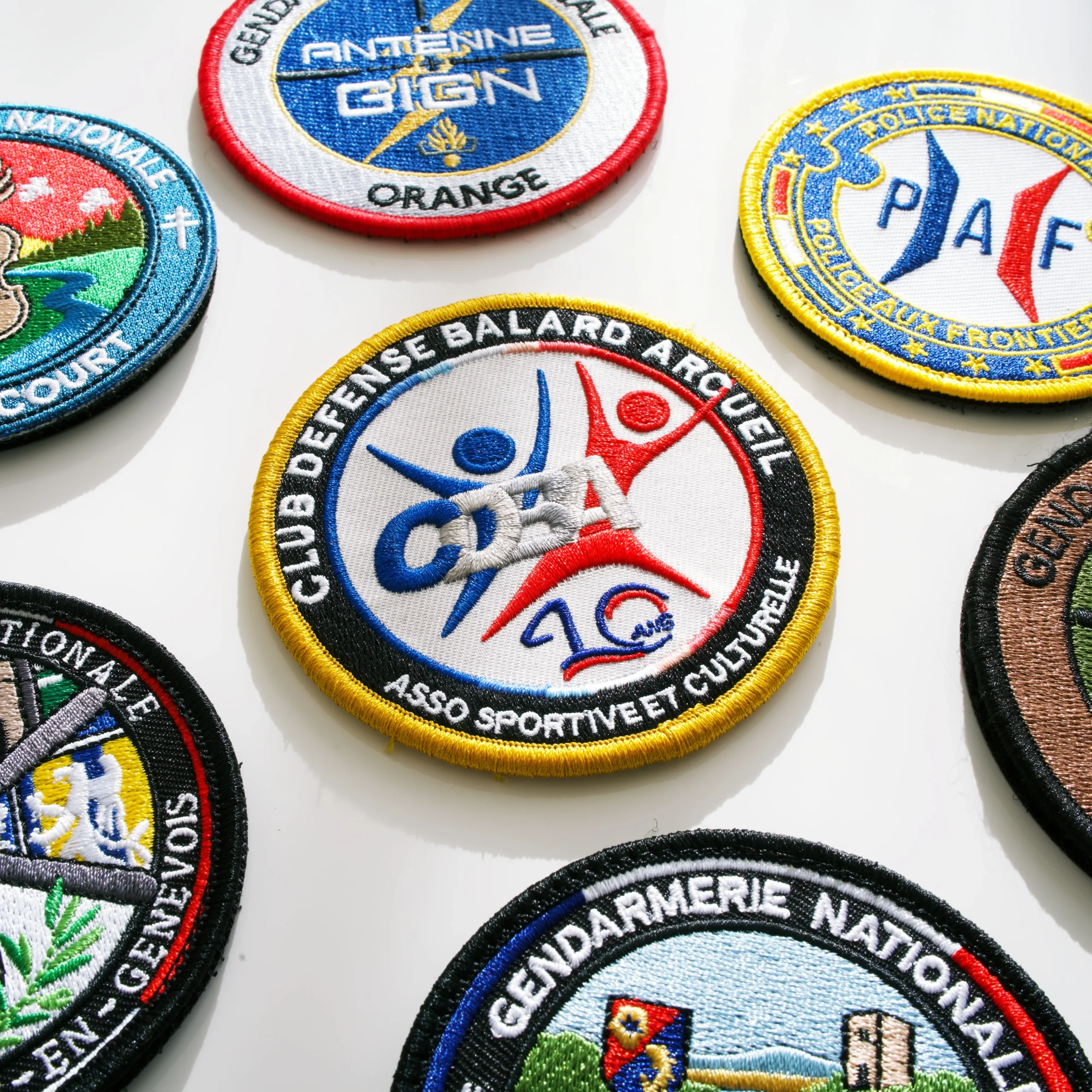 Patch brodé pour unité de défense