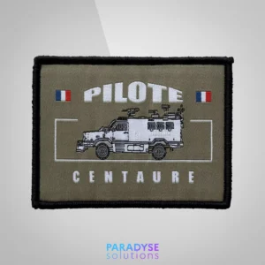 Patch tissé personnalisé Pilote Centaure version kaki, surface lisse et logo détaillé aux textes fins