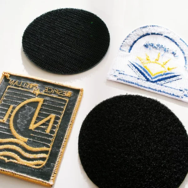 finitions dos patch écusson velcro thermocollant autocollant couture paradyse solutions