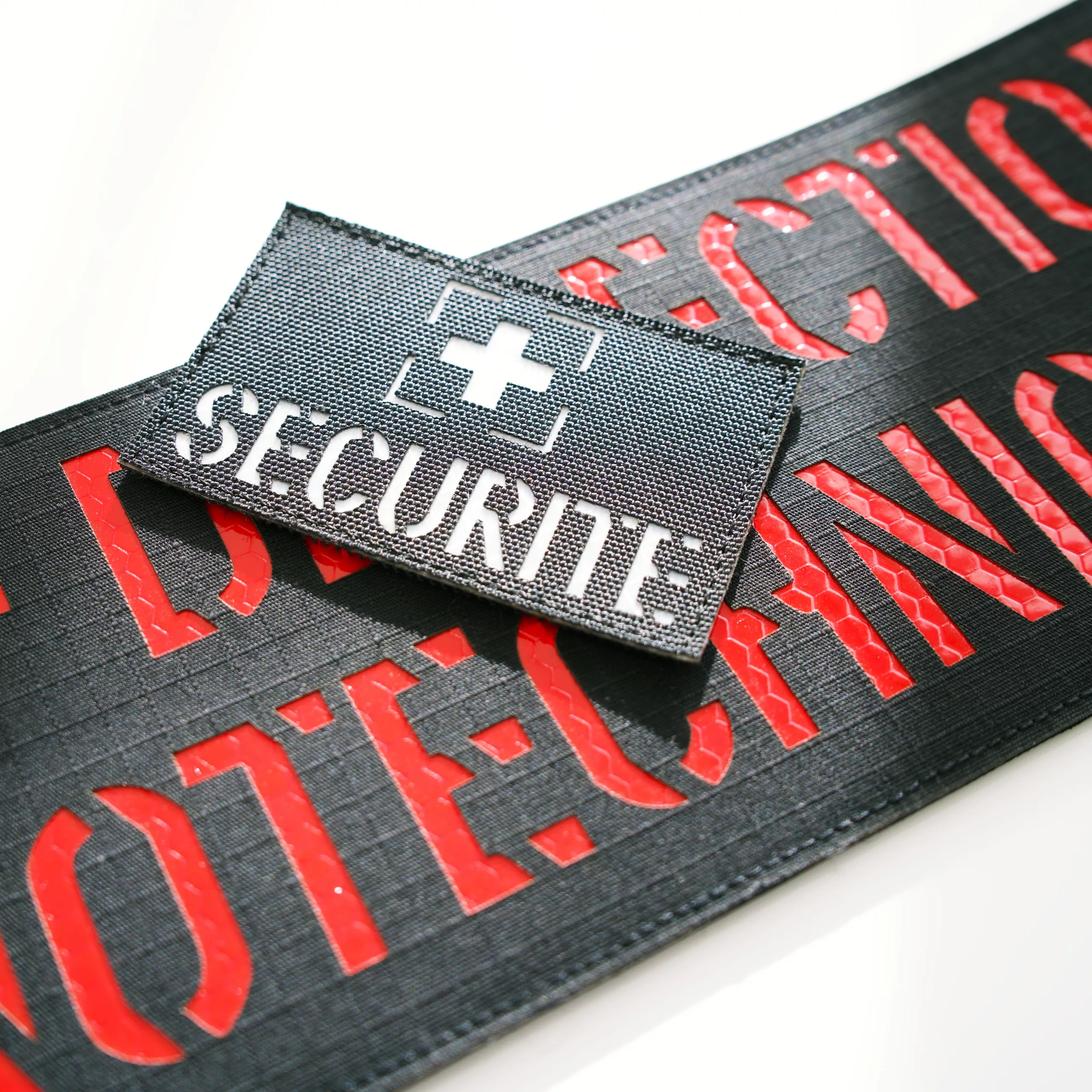 Patch Laser Cut personnalisé : design tactique, usages et limites